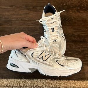 New balance 530 trainers white silver and navy VGUC